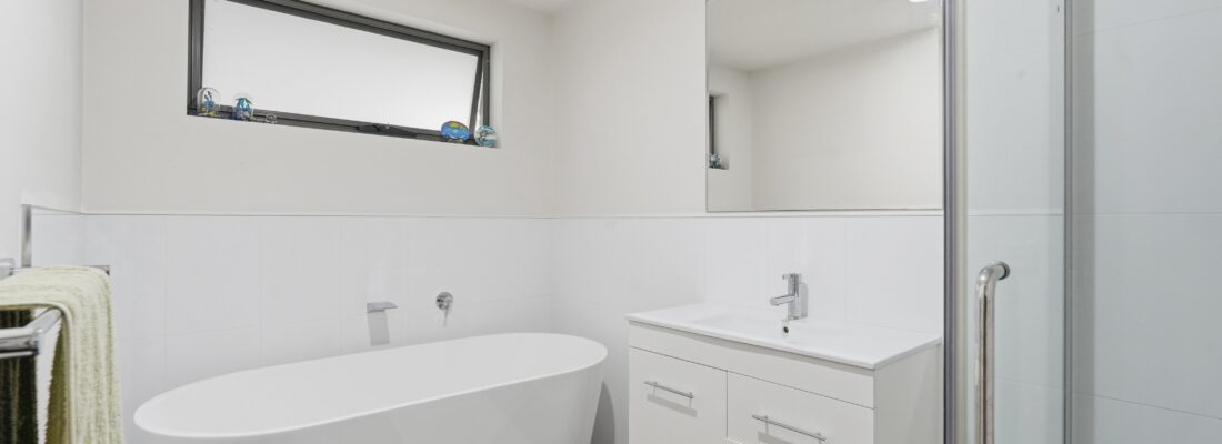 Kelly Fall & Jo Brownless Kelly Fall, Jo Brownless Fall Real Estate Kelly Fall & Jo Brownless