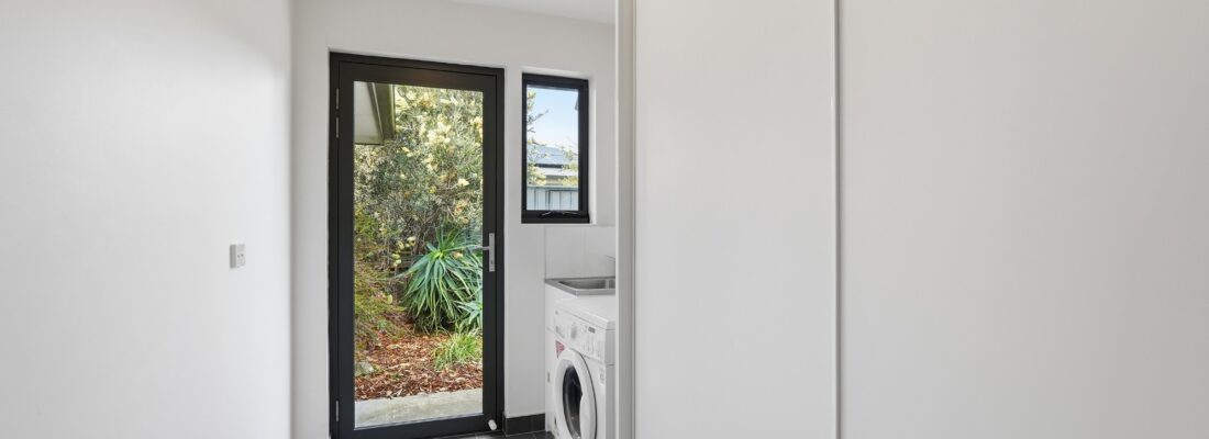 Kelly Fall & Jo Brownless Kelly Fall, Jo Brownless Fall Real Estate Kelly Fall & Jo Brownless