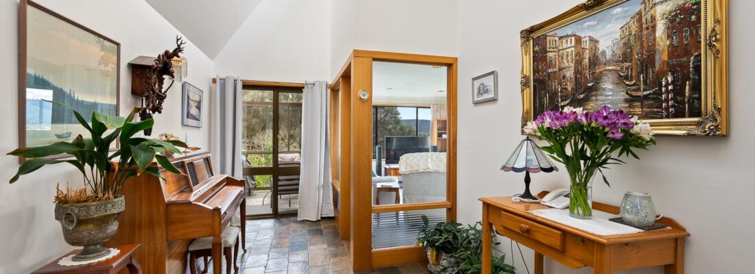 Kelly Fall & Jo Brownless Kelly Fall, Jo Brownless Fall Real Estate Kelly Fall & Jo Brownless