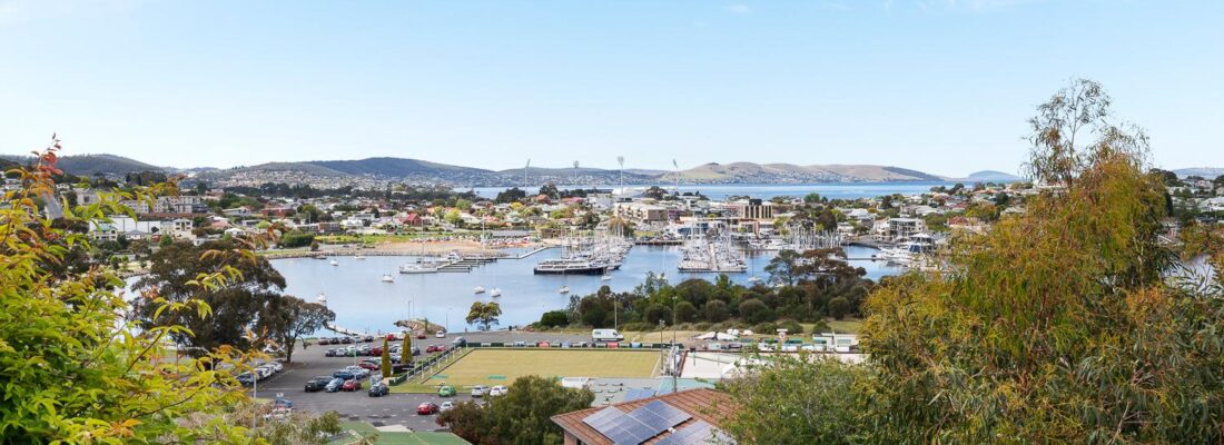 Kelly Fall & Jo Brownless Kelly Fall, Jo Brownless Fall Real Estate Kelly Fall & Jo Brownless