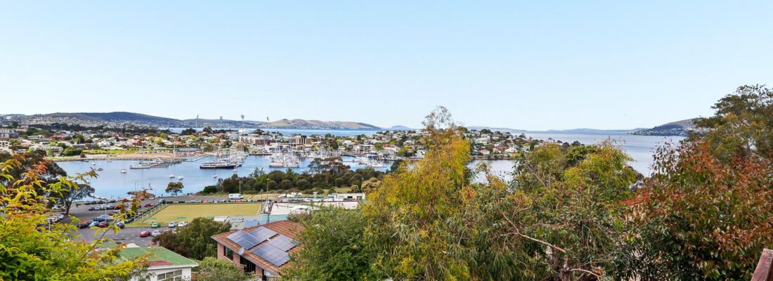 Kelly Fall & Jo Brownless Kelly Fall, Jo Brownless Fall Real Estate Kelly Fall & Jo Brownless