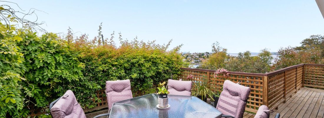 Kelly Fall & Jo Brownless Kelly Fall, Jo Brownless Fall Real Estate Kelly Fall & Jo Brownless