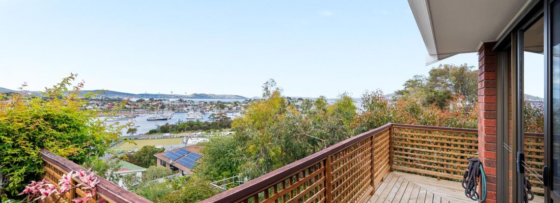 Kelly Fall & Jo Brownless Kelly Fall, Jo Brownless Fall Real Estate Kelly Fall & Jo Brownless