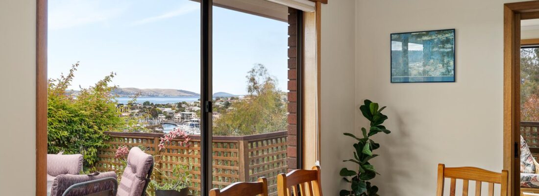 Kelly Fall & Jo Brownless Kelly Fall, Jo Brownless Fall Real Estate Kelly Fall & Jo Brownless