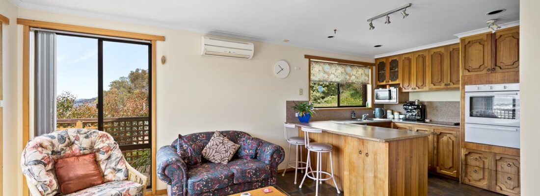 Kelly Fall & Jo Brownless Kelly Fall, Jo Brownless Fall Real Estate Kelly Fall & Jo Brownless