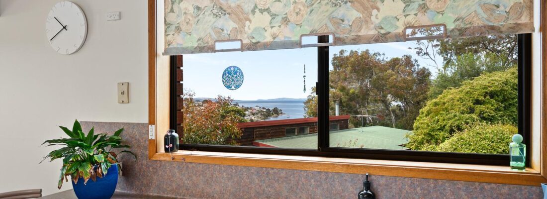 Kelly Fall & Jo Brownless Kelly Fall, Jo Brownless Fall Real Estate Kelly Fall & Jo Brownless