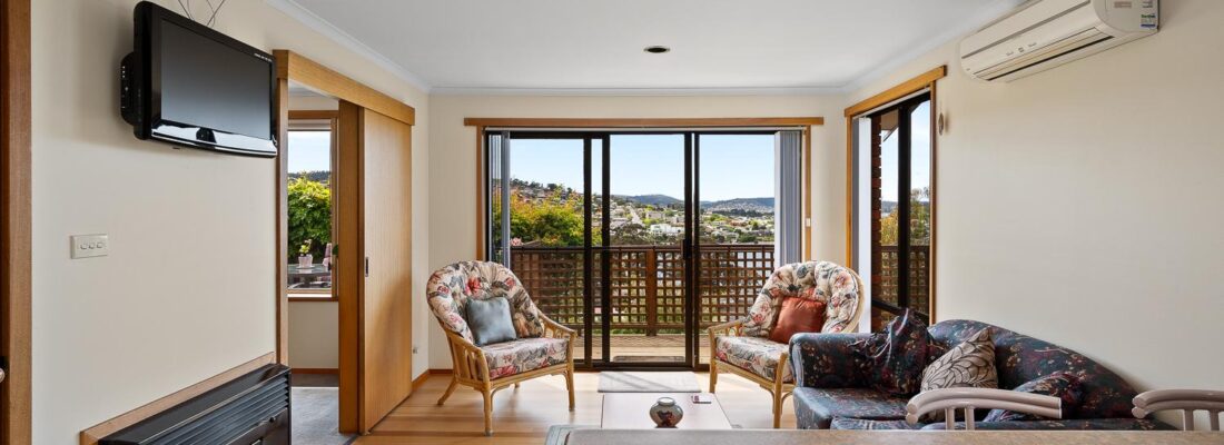 Kelly Fall & Jo Brownless Kelly Fall, Jo Brownless Fall Real Estate Kelly Fall & Jo Brownless