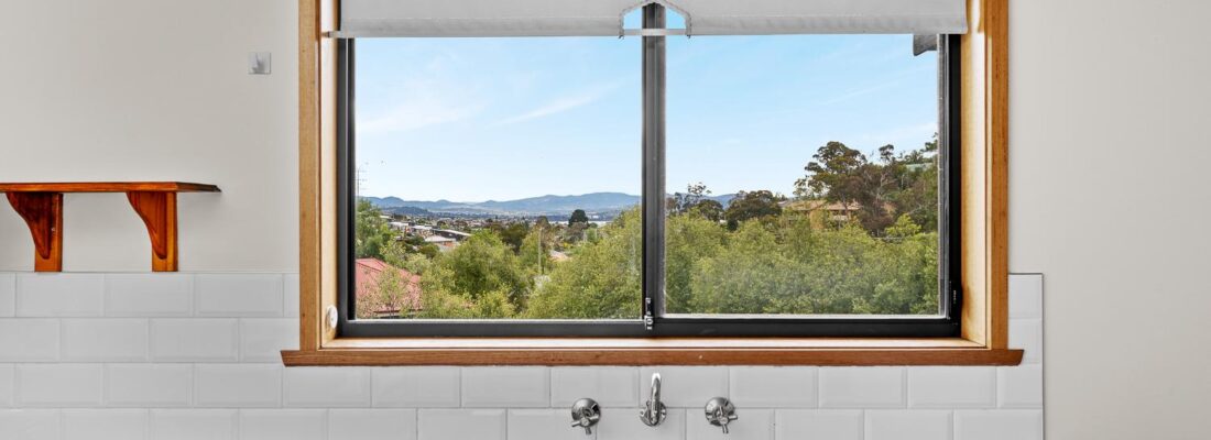 Kelly Fall & Jo Brownless Kelly Fall, Jo Brownless Fall Real Estate Kelly Fall & Jo Brownless