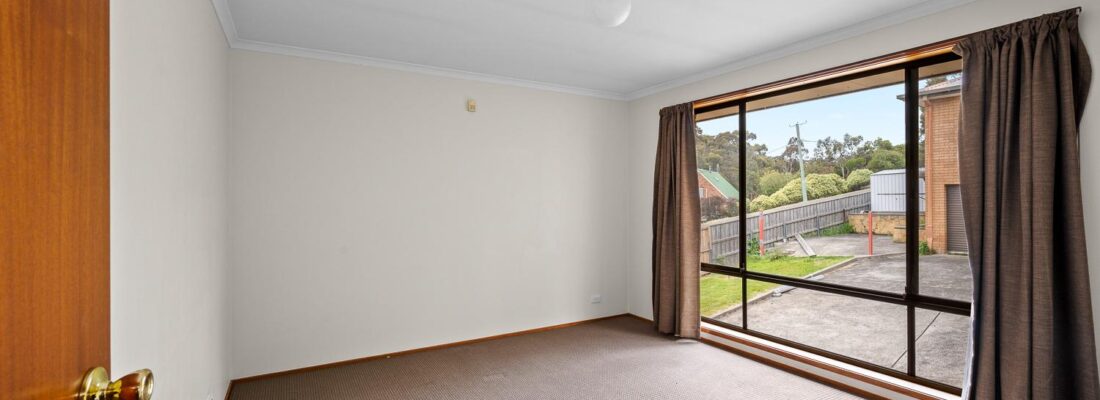 Kelly Fall & Jo Brownless Kelly Fall, Jo Brownless Fall Real Estate Kelly Fall & Jo Brownless