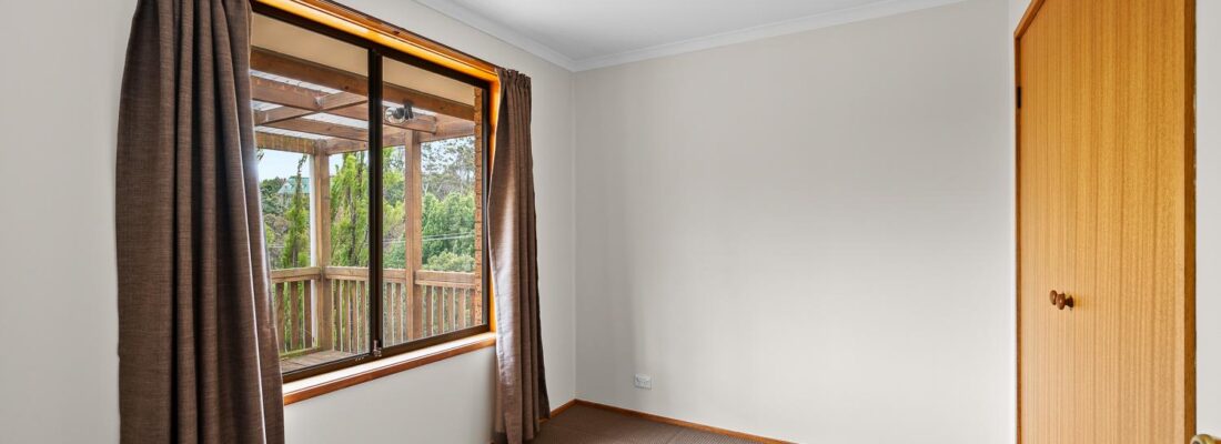 Kelly Fall & Jo Brownless Kelly Fall, Jo Brownless Fall Real Estate Kelly Fall & Jo Brownless