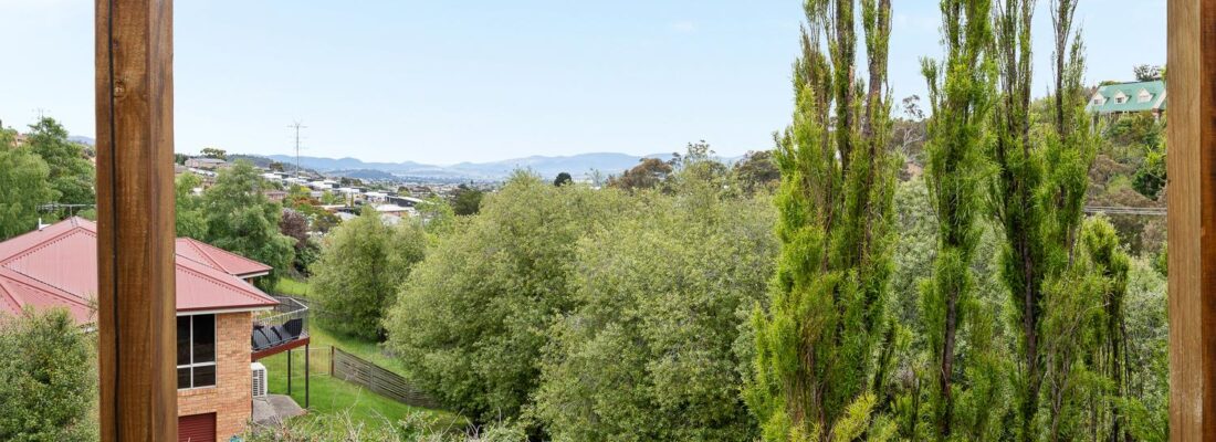 Kelly Fall & Jo Brownless Kelly Fall, Jo Brownless Fall Real Estate Kelly Fall & Jo Brownless