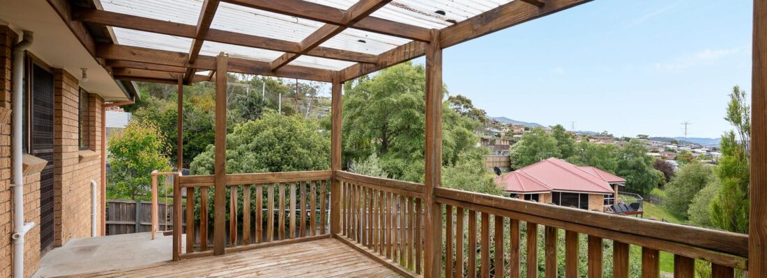 Kelly Fall & Jo Brownless Kelly Fall, Jo Brownless Fall Real Estate Kelly Fall & Jo Brownless