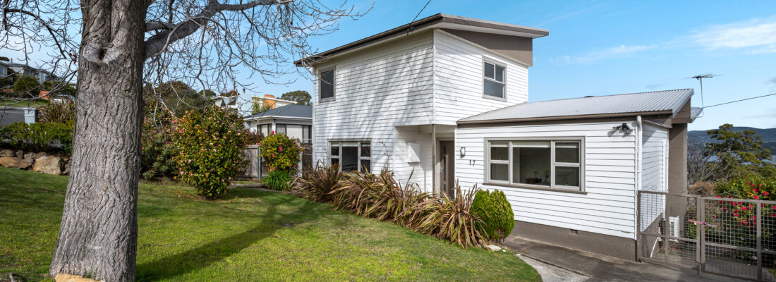 Kelly Fall & Jo Brownless Kelly Fall, Jo Brownless Fall Real Estate Kelly Fall & Jo Brownless