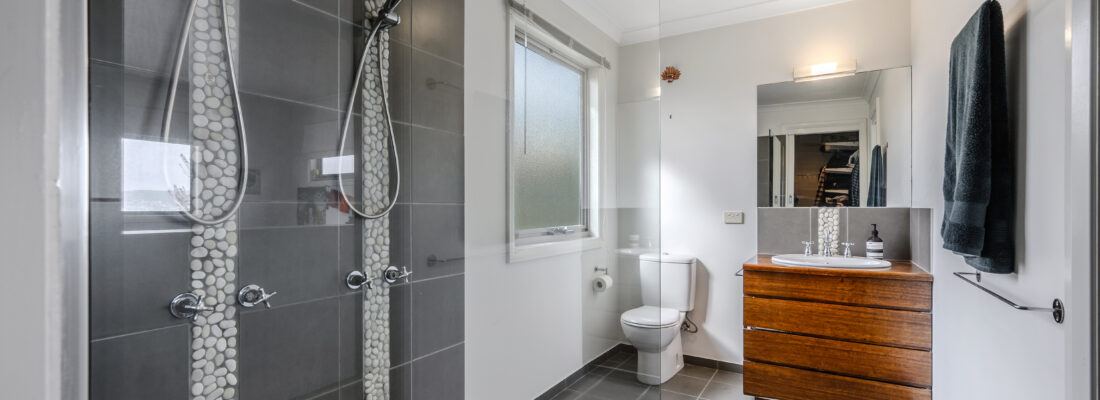 Kelly Fall & Jo Brownless Kelly Fall, Jo Brownless Fall Real Estate Kelly Fall & Jo Brownless