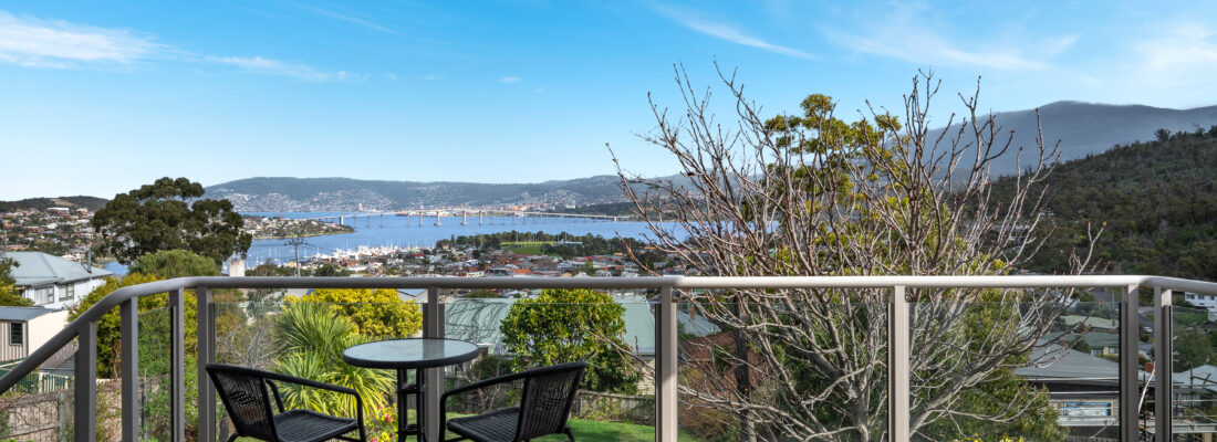 Kelly Fall & Jo Brownless Kelly Fall, Jo Brownless Fall Real Estate Kelly Fall & Jo Brownless