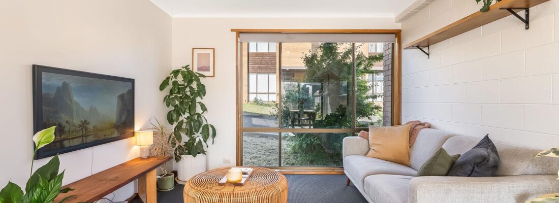 Elle Rooke-Jones Elle Rooke-Jones Fall Real Estate Elle Rooke-Jones