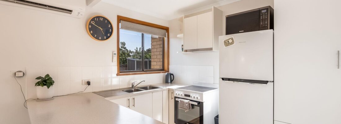 Elle Rooke-Jones Elle Rooke-Jones Fall Real Estate Elle Rooke-Jones