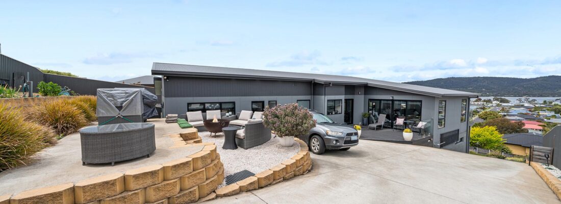 Suzanne Eaton suzanne eaton Fall Real Estate Suzanne Eaton