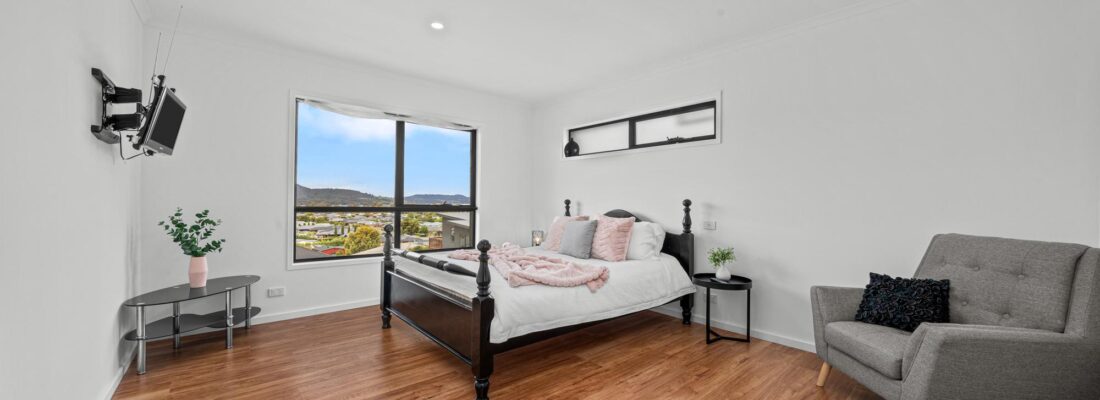 Suzanne Eaton suzanne eaton Fall Real Estate Suzanne Eaton