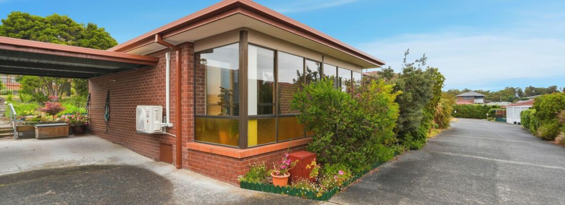 Sam Scarlett Sam Scarlett Fall Real Estate Sam Scarlett