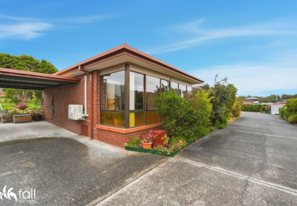 48 Village Drive, KINGSTON TAS 7050 Sam Scarlett Fall Real Estate 48 Village Drive, KINGSTON TAS 7050