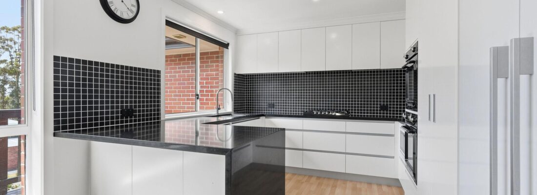 Kelly Fall & Jo Brownless Kelly Fall, Jo Brownless Fall Real Estate Kelly Fall & Jo Brownless