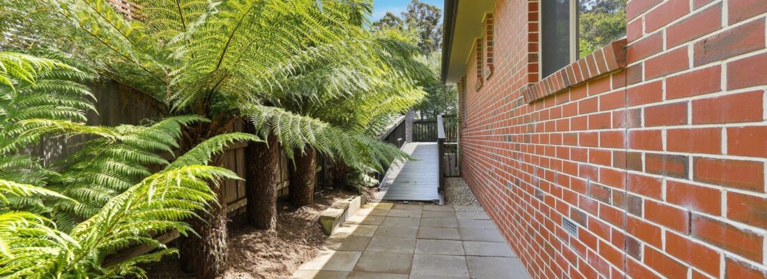 Kelly Fall & Jo Brownless Kelly Fall, Jo Brownless Fall Real Estate Kelly Fall & Jo Brownless