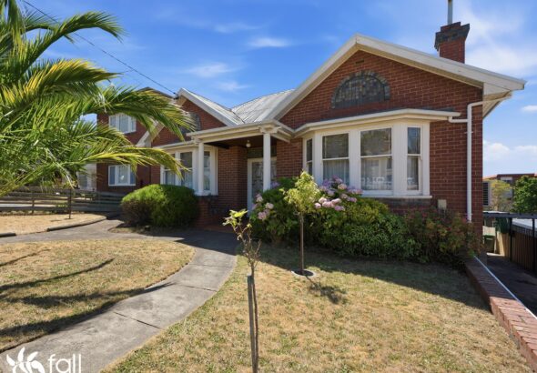 15 Augusta Road, NEW TOWN TAS 7008 Enrico Palermo Fall Real Estate 15 Augusta Road, NEW TOWN TAS 7008
