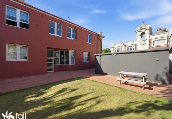 2/1 Creswells Row, HOBART TAS 7000 Sara Hearn Fall Real Estate 2/1 Creswells Row, HOBART TAS 7000