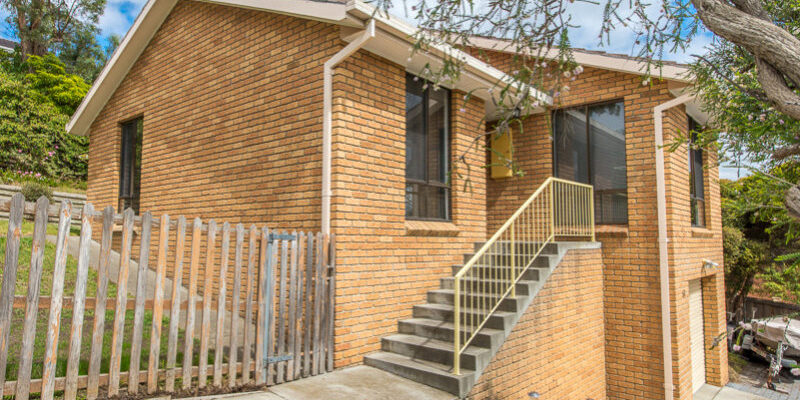 Fall Real Estate Daniela Lee-Archer