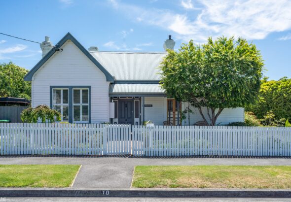 Fall Real Estate 10 Beltana Street, LINDISFARNE TAS 7015