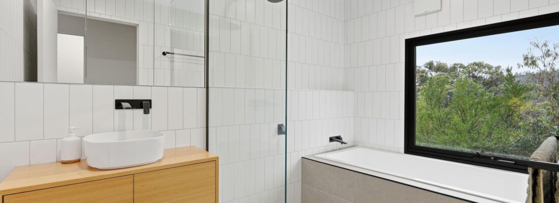 Justin Parr and Sarah Parr Justin Parr, Jo Brownless Fall Real Estate Justin Parr and Sarah Parr