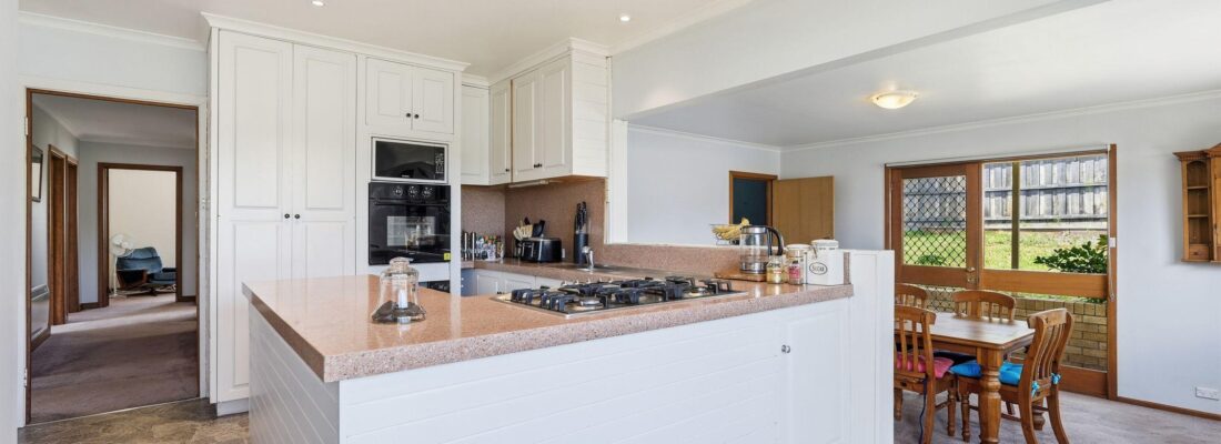 Sam Scarlett Sam Scarlett Fall Real Estate Sam Scarlett