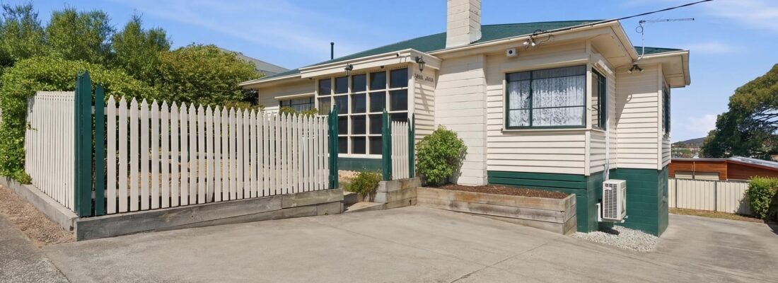 Elyse Lamprill Elyse Lamprill Fall Real Estate Elyse Lamprill