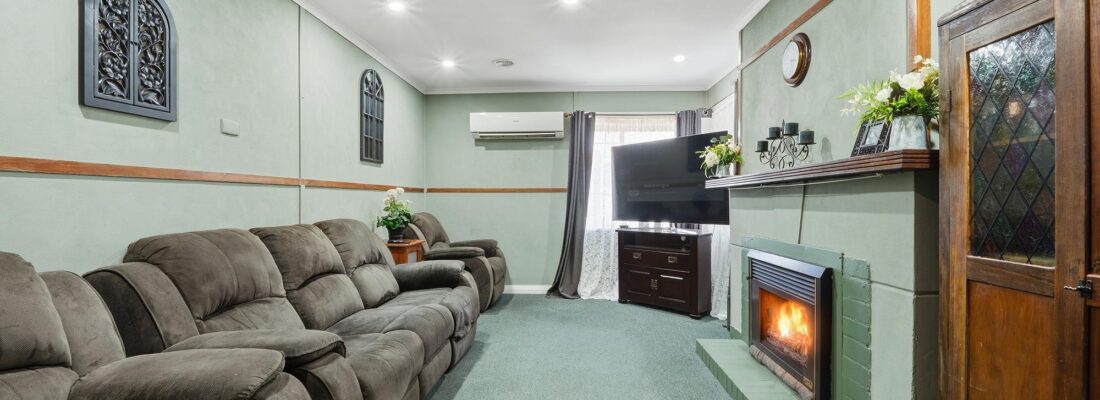 Elyse Lamprill Elyse Lamprill Fall Real Estate Elyse Lamprill