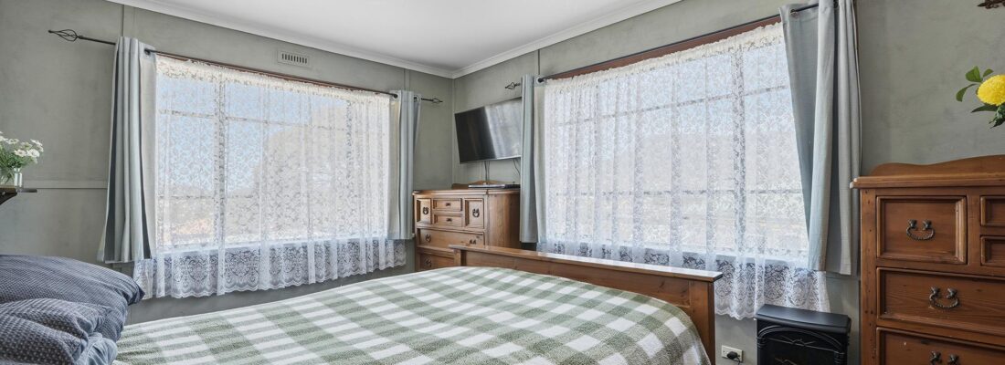 Elyse Lamprill Elyse Lamprill Fall Real Estate Elyse Lamprill