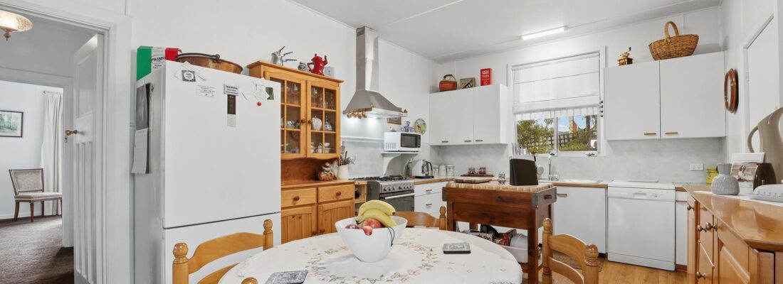 Suzanne Eaton suzanne eaton Fall Real Estate Suzanne Eaton