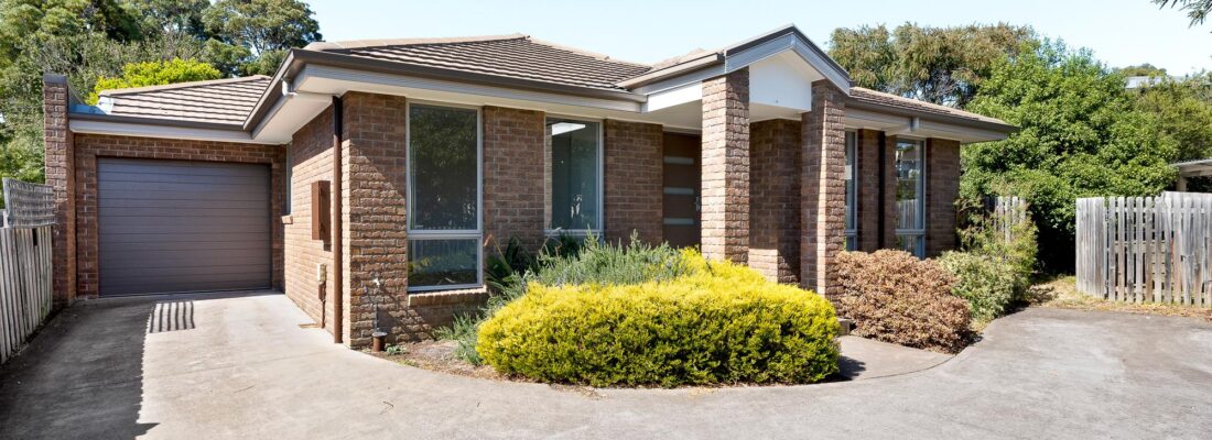 Fall Real Estate Kelly Fall & Jo Brownless