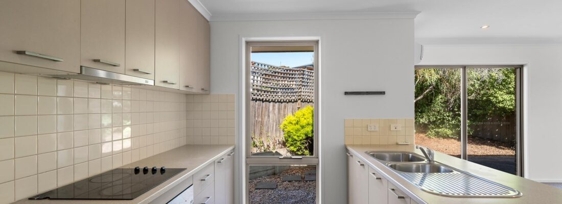 Kelly Fall & Jo Brownless Kelly Fall, Jo Brownless Fall Real Estate Kelly Fall & Jo Brownless