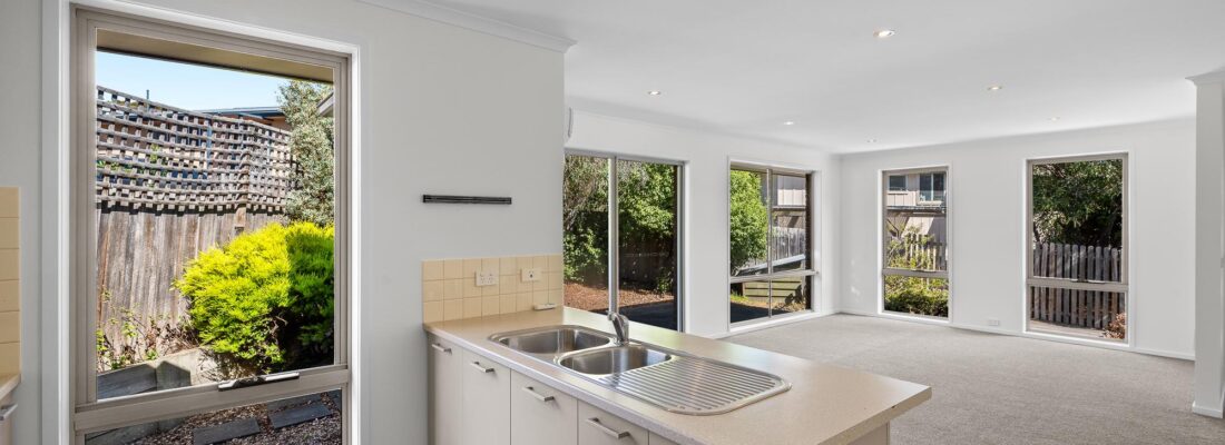 Kelly Fall & Jo Brownless Kelly Fall, Jo Brownless Fall Real Estate Kelly Fall & Jo Brownless