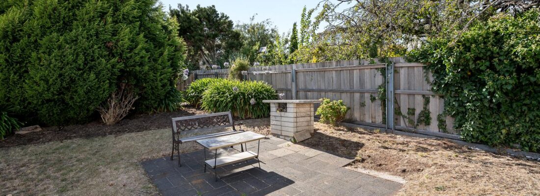 Kelly Fall & Jo Brownless Kelly Fall, Jo Brownless Fall Real Estate Kelly Fall & Jo Brownless