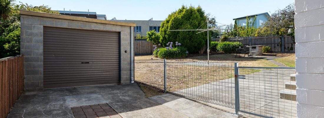 Kelly Fall & Jo Brownless Kelly Fall, Jo Brownless Fall Real Estate Kelly Fall & Jo Brownless