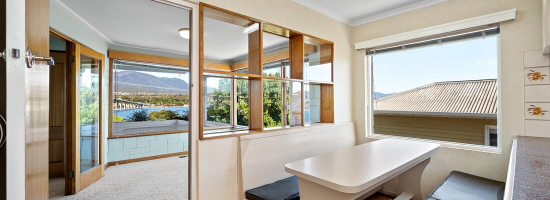 Kelly Fall & Jo Brownless Kelly Fall, Jo Brownless Fall Real Estate Kelly Fall & Jo Brownless