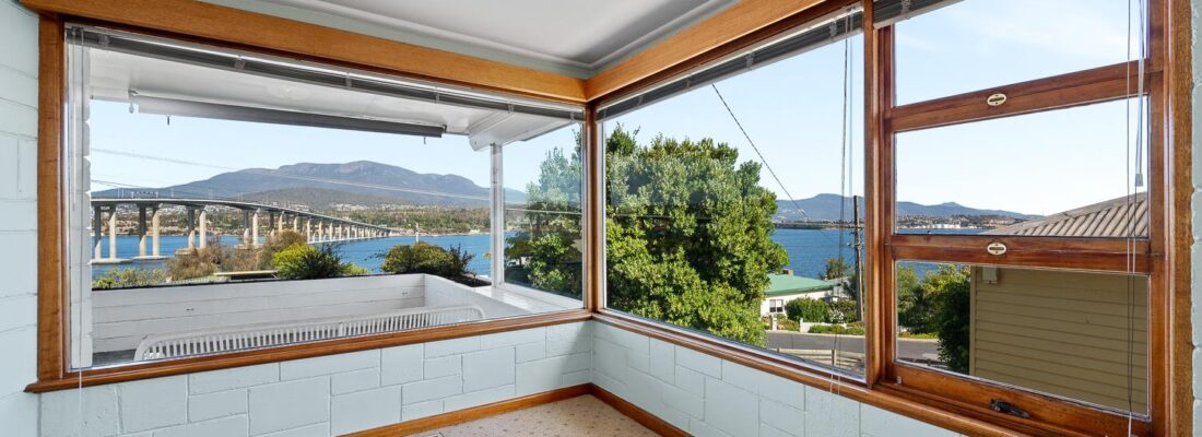 Kelly Fall & Jo Brownless Kelly Fall, Jo Brownless Fall Real Estate Kelly Fall & Jo Brownless