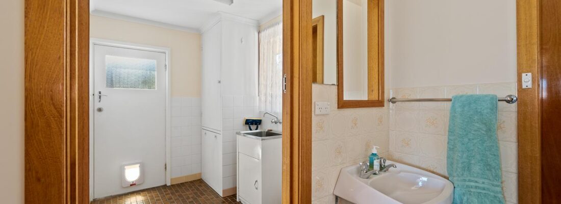 Kelly Fall & Jo Brownless Kelly Fall, Jo Brownless Fall Real Estate Kelly Fall & Jo Brownless