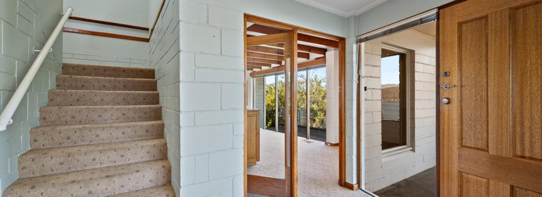 Kelly Fall & Jo Brownless Kelly Fall, Jo Brownless Fall Real Estate Kelly Fall & Jo Brownless