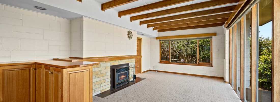 Kelly Fall & Jo Brownless Kelly Fall, Jo Brownless Fall Real Estate Kelly Fall & Jo Brownless