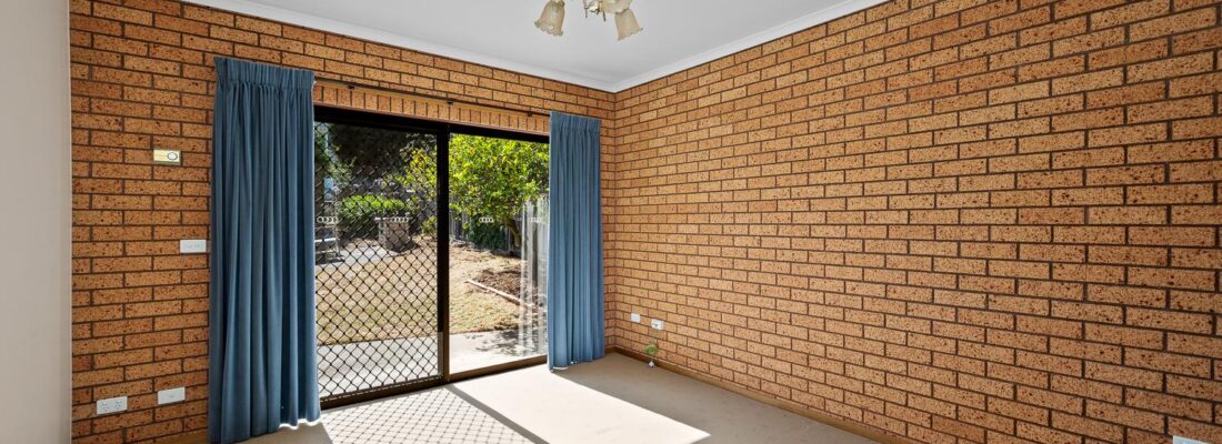 Kelly Fall & Jo Brownless Kelly Fall, Jo Brownless Fall Real Estate Kelly Fall & Jo Brownless