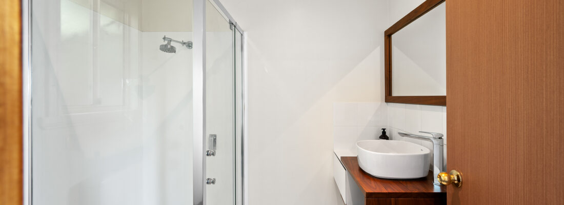 Kelly Fall & Jo Brownless Kelly Fall, Jo Brownless Fall Real Estate Kelly Fall & Jo Brownless