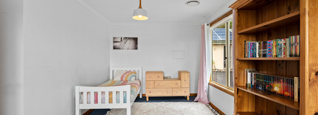 Kelly Fall & Jo Brownless Kelly Fall, Jo Brownless Fall Real Estate Kelly Fall & Jo Brownless